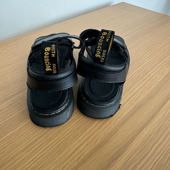 Dr. Martens Klaire Sandal - Kids - Picture 5 of 6
